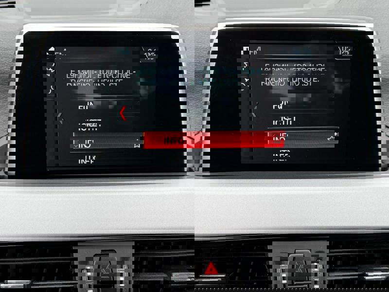 Image BMW SÉRIE X1 18d 2.0 150 Business sDrive GPS Bluetooth Radar AV/AR Régul Clim auto Gtie 1 an